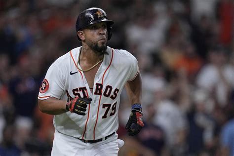 Astros reinstate first baseman José Abreu from injured list